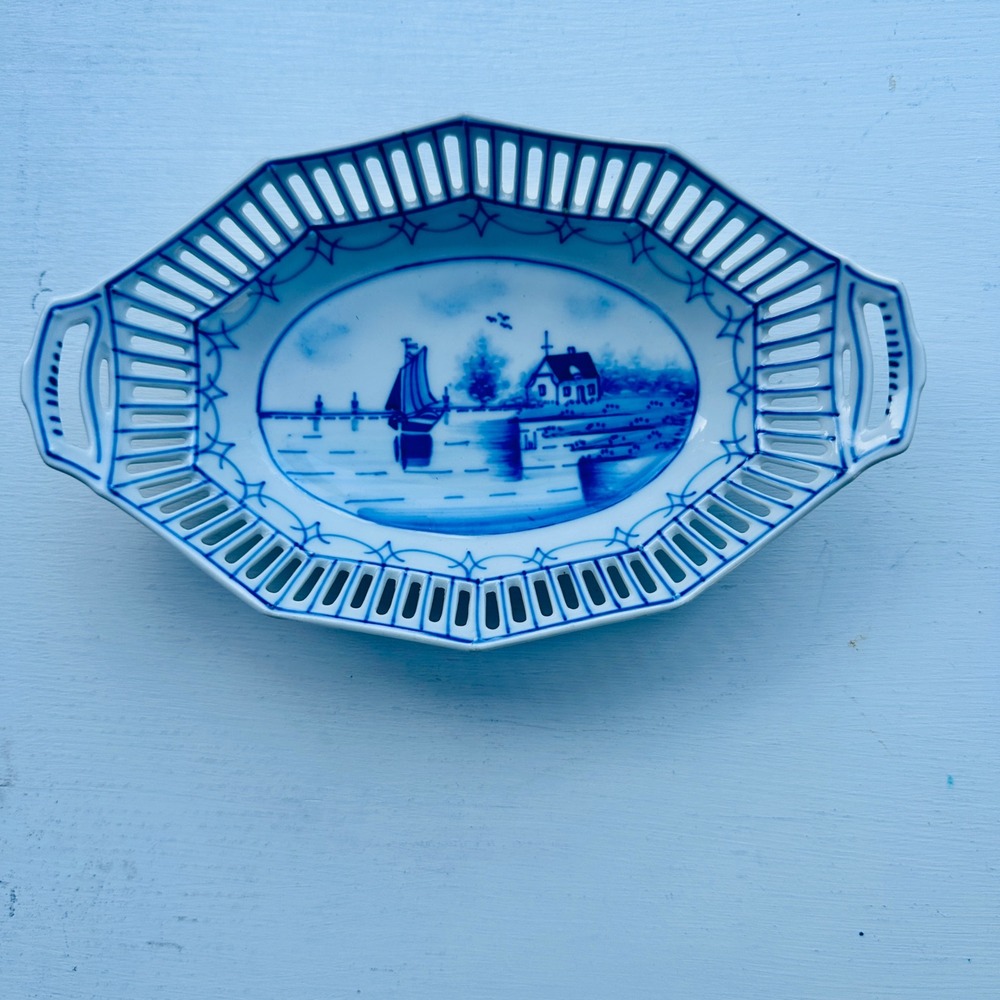 Vintage Carl Schumann Bavaria Reticulated Porcelain Oval Handled Dish c. 1900